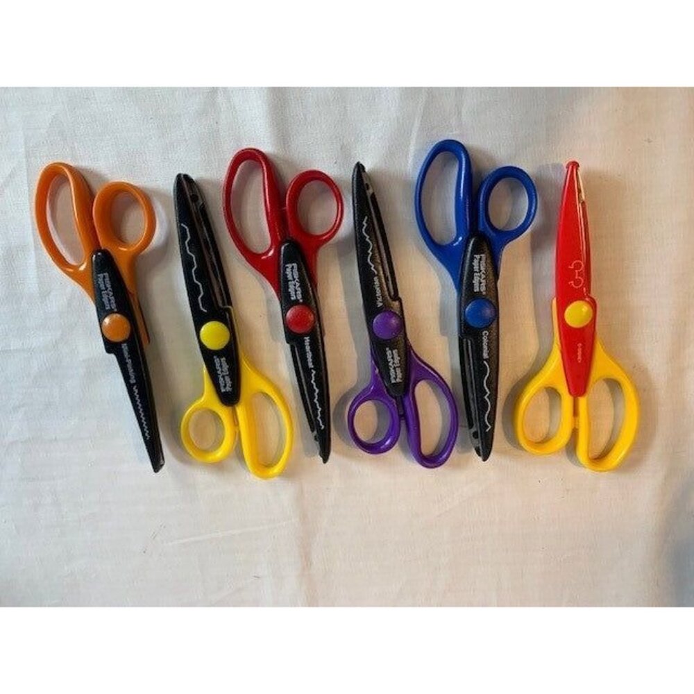 Fiskars Paper Edgers Scissors & Mickey Craft Set Decorative Edging 6-Pack Bright - Picture 4 of 12